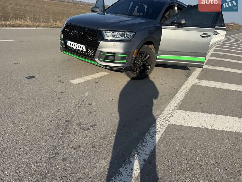 Внедорожник / Кроссовер Audi Q7 2017 в Житомире