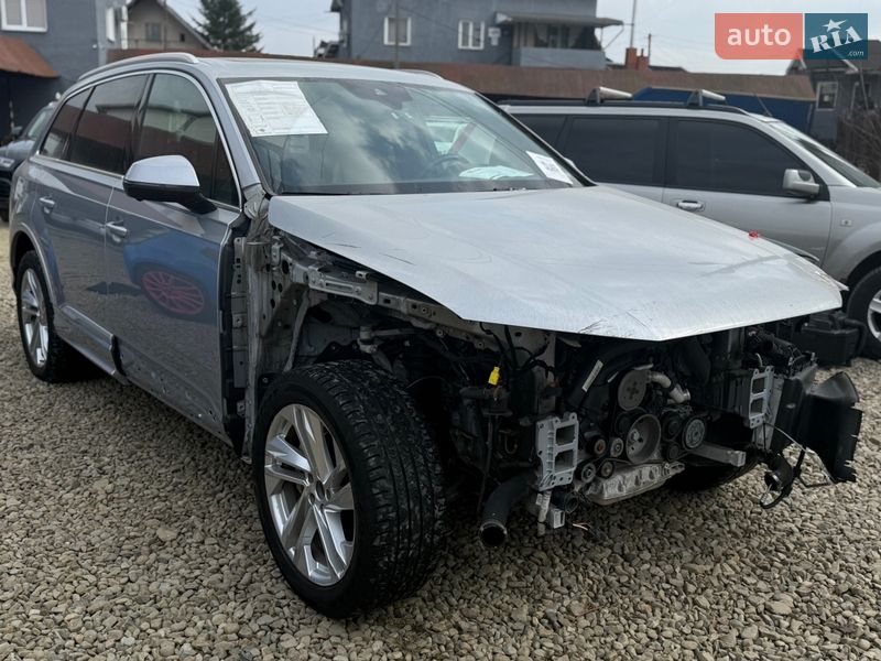 Внедорожник / Кроссовер Audi Q7 2020 в Стрые
