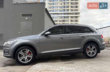Позашляховик / Кросовер Audi Q7 2016 в Києві