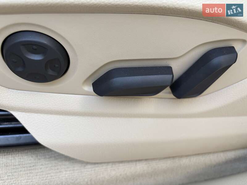 Внедорожник / Кроссовер Audi Q7 2016 в Киеве