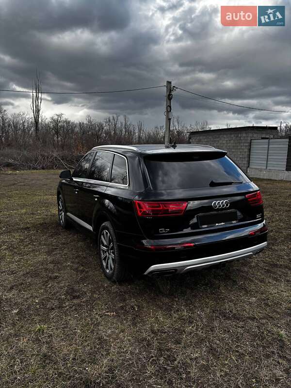 Внедорожник / Кроссовер Audi Q7 2018 в Кривом Роге