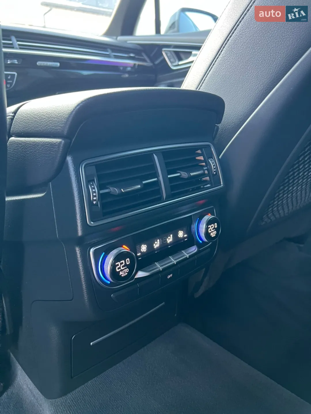 2016 Audi Q7 - мініатюра 16