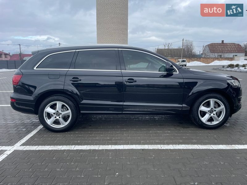 Внедорожник / Кроссовер Audi Q7 2006 в Дубно