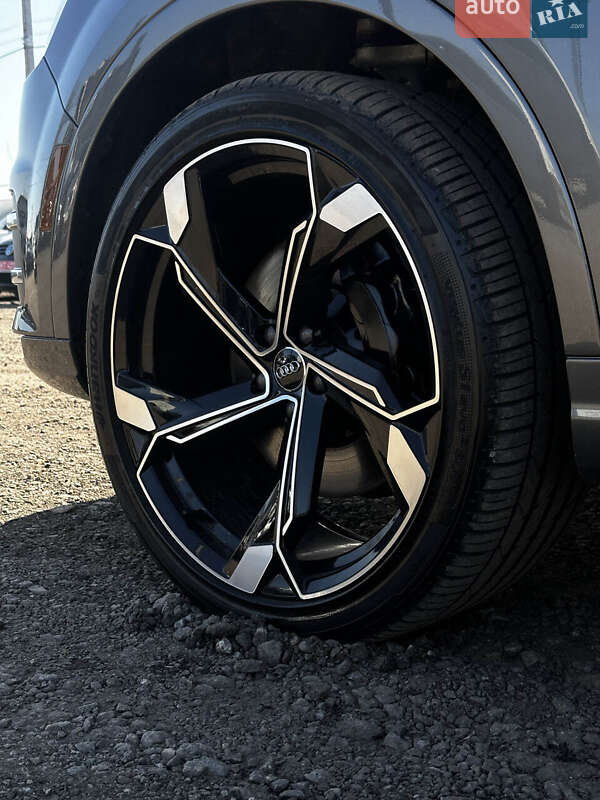 Позашляховик / Кросовер Audi Q7 2019 в Білогородці