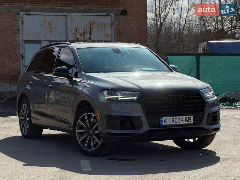 Позашляховик / Кросовер Audi Q7 2016 в Лубнах