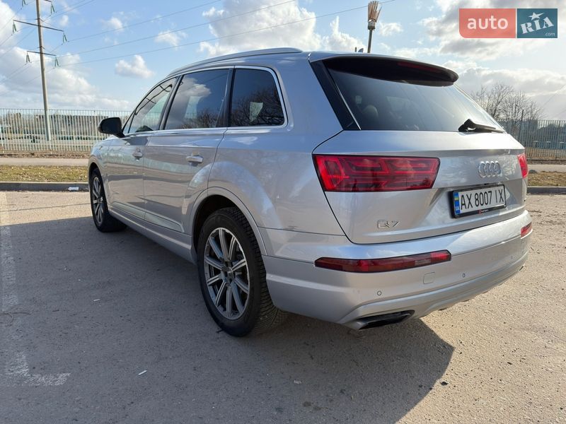 Внедорожник / Кроссовер Audi Q7 2019 в Полтаве