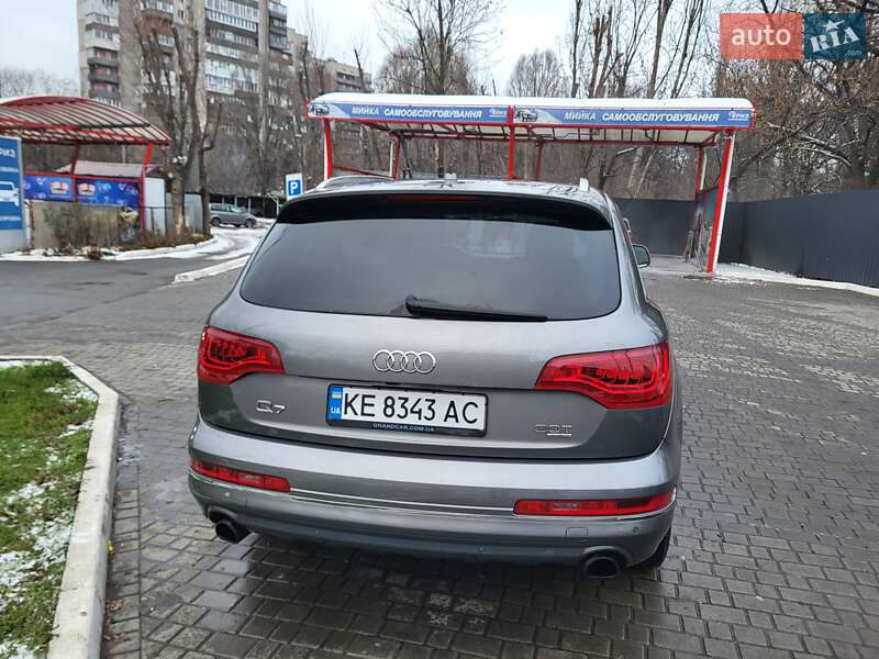 Внедорожник / Кроссовер Audi Q7 2013 в Днепре