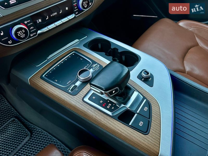 Позашляховик / Кросовер Audi Q7 2017 в Києві фото 27 Позашляховик / Кросовер Audi Q7 2017 в Києві