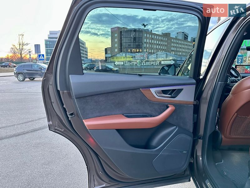 Позашляховик / Кросовер Audi Q7 2017 в Києві фото 39 Позашляховик / Кросовер Audi Q7 2017 в Києві