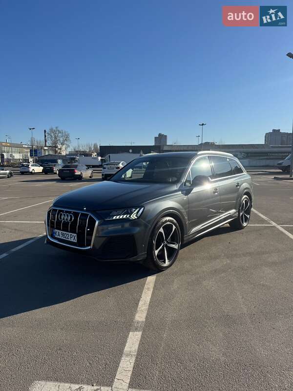Audi Q7 2021