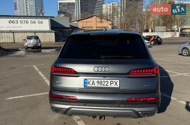 Внедорожник / Кроссовер Audi Q7 2021 в Киеве