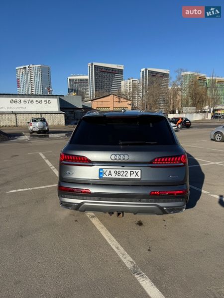 Внедорожник / Кроссовер Audi Q7 2021 в Киеве