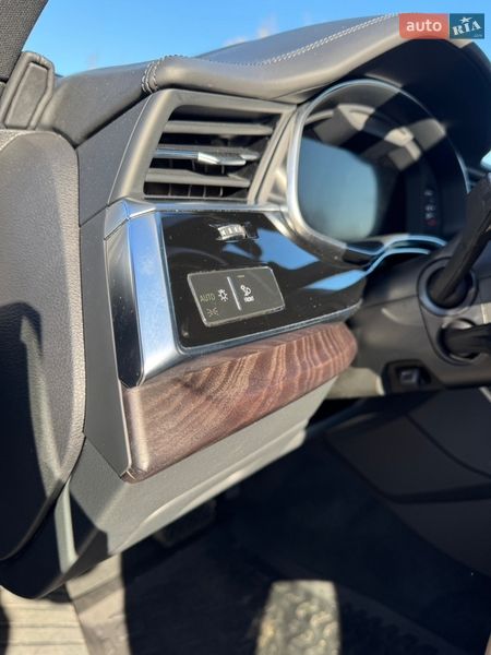 Внедорожник / Кроссовер Audi Q7 2021 в Киеве