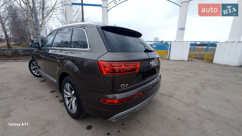 Позашляховик / Кросовер Audi Q7 2017 в Кропивницькому