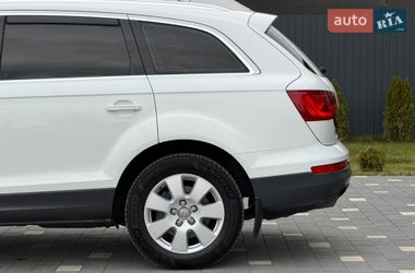 Внедорожник / Кроссовер Audi Q7 2011 в Ужгороде