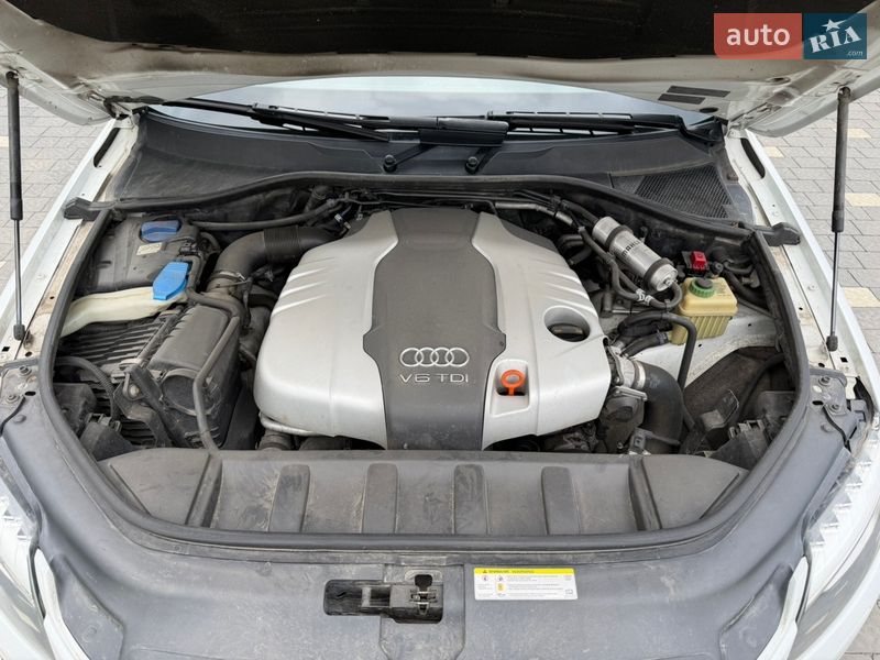 Внедорожник / Кроссовер Audi Q7 2011 в Ужгороде