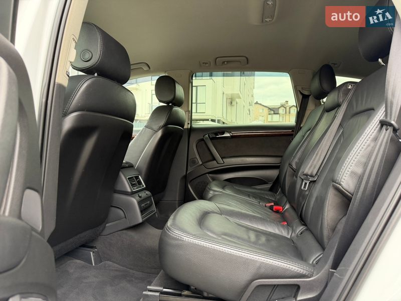 Внедорожник / Кроссовер Audi Q7 2011 в Ужгороде