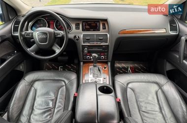 Внедорожник / Кроссовер Audi Q7 2011 в Ужгороде