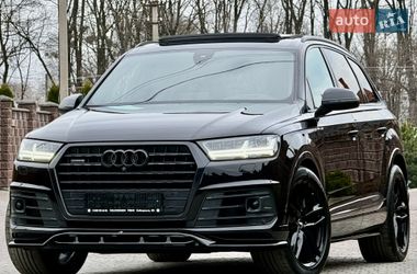Позашляховик / Кросовер Audi Q7 2018 в Рівному