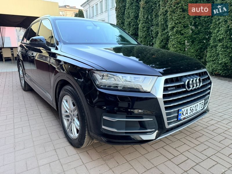 Внедорожник / Кроссовер Audi Q7 2016 в Хмельницком