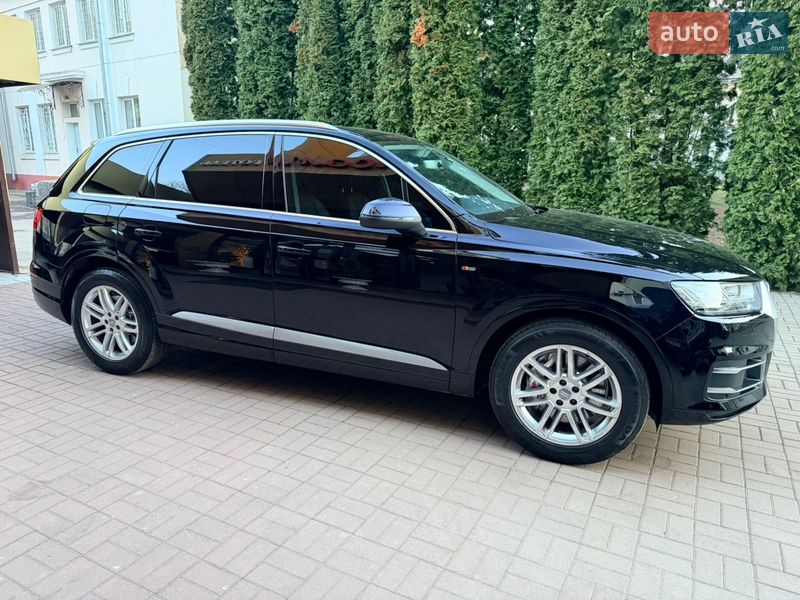 Внедорожник / Кроссовер Audi Q7 2016 в Хмельницком
