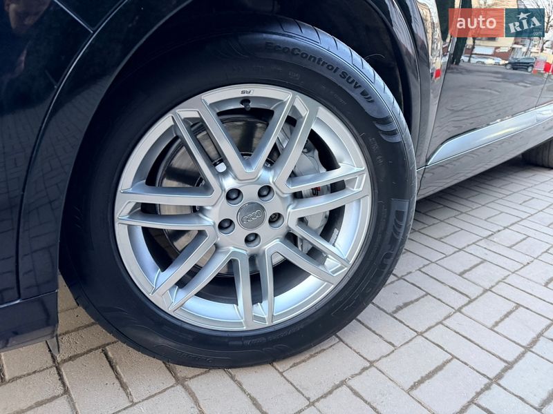 Внедорожник / Кроссовер Audi Q7 2016 в Хмельницком