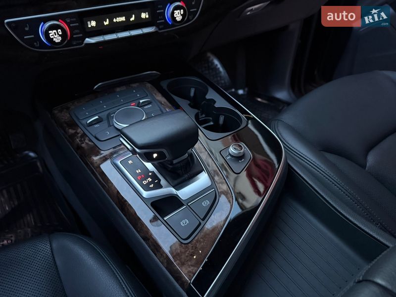 Внедорожник / Кроссовер Audi Q7 2016 в Хмельницком