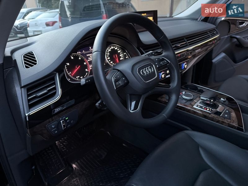 Внедорожник / Кроссовер Audi Q7 2016 в Хмельницком