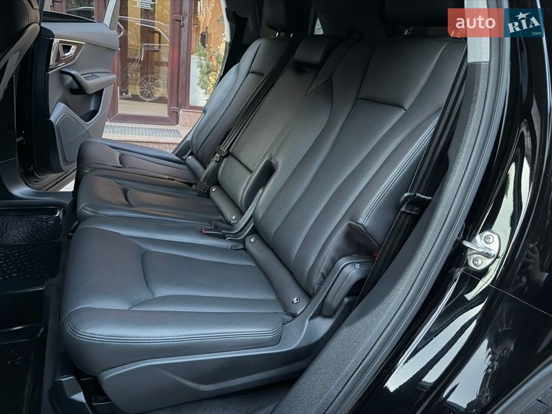 Внедорожник / Кроссовер Audi Q7 2016 в Хмельницком