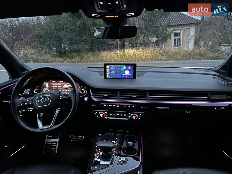 Внедорожник / Кроссовер Audi Q7 2017 в Киеве