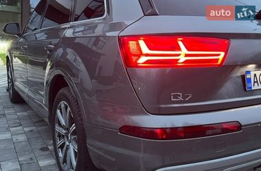 Внедорожник / Кроссовер Audi Q7 2017 в Киеве