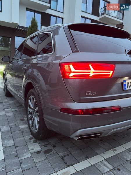 Внедорожник / Кроссовер Audi Q7 2017 в Киеве