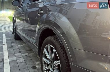 Внедорожник / Кроссовер Audi Q7 2017 в Киеве