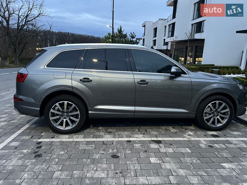 Внедорожник / Кроссовер Audi Q7 2017 в Киеве