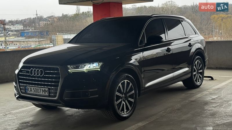 Внедорожник / Кроссовер Audi Q7 2017 в Киеве