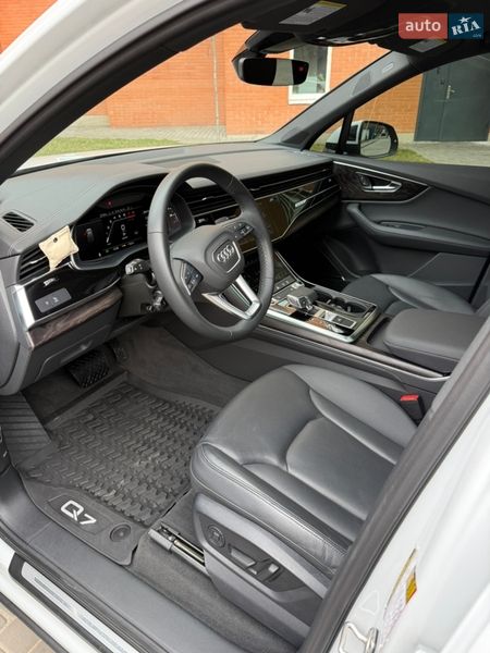 Позашляховик / Кросовер Audi Q7 2023 в Дніпрі фото 24 Позашляховик / Кросовер Audi Q7 2023 в Дніпрі