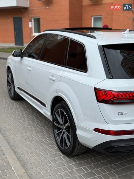 Позашляховик / Кросовер Audi Q7 2023 в Дніпрі фото 28 Позашляховик / Кросовер Audi Q7 2023 в Дніпрі