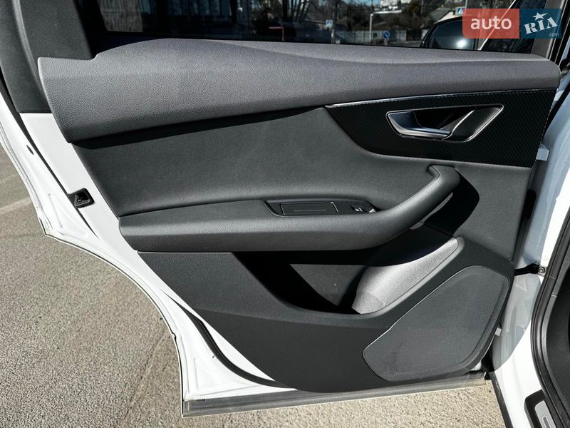 Позашляховик / Кросовер Audi Q7 2023 в Києві фото 30 Позашляховик / Кросовер Audi Q7 2023 в Києві