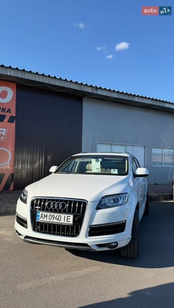 Позашляховик / Кросовер Audi Q7 2015 в Житомирі