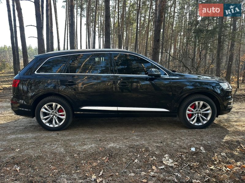 Внедорожник / Кроссовер Audi Q7 2019 в Полтаве