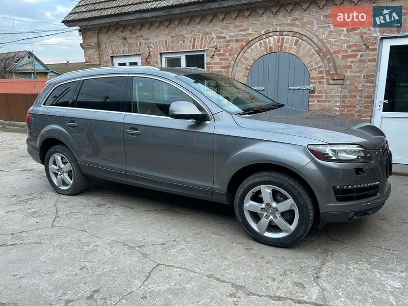 Внедорожник / Кроссовер Audi Q7 2013 в Измаиле