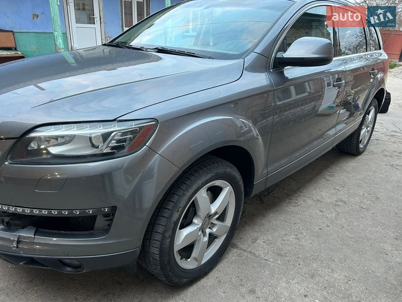 Внедорожник / Кроссовер Audi Q7 2012 в Измаиле