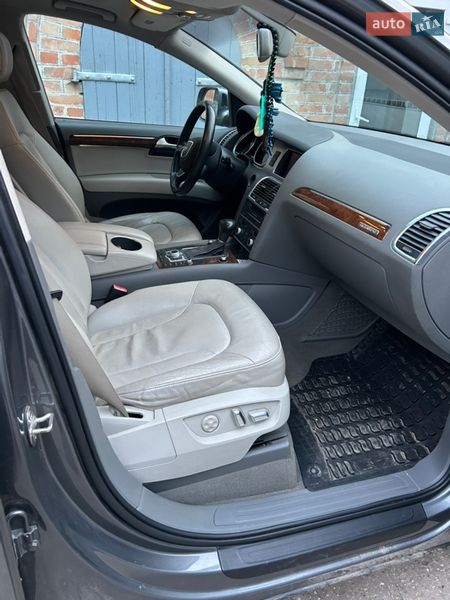 Внедорожник / Кроссовер Audi Q7 2013 в Измаиле