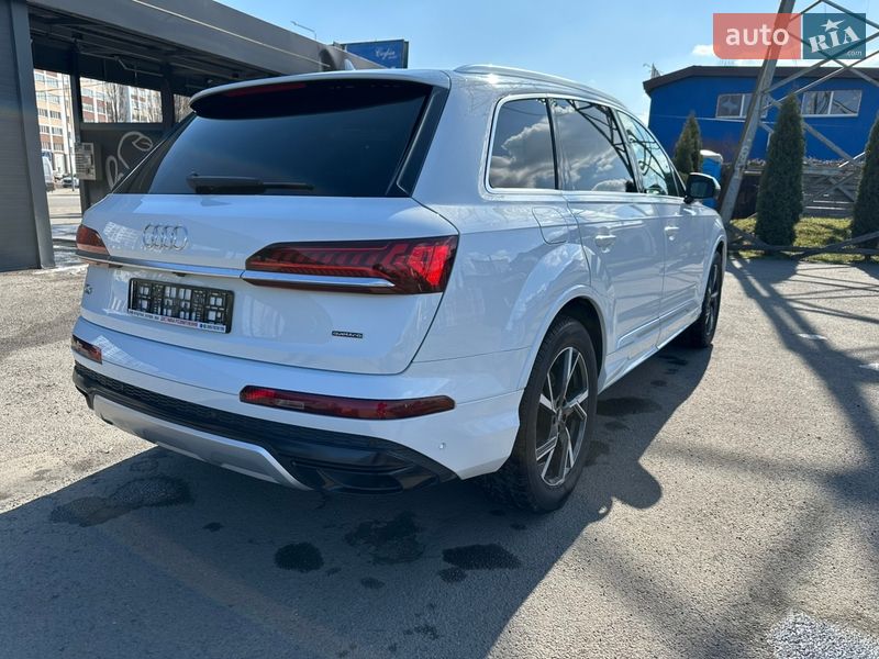 Позашляховик / Кросовер Audi Q7 2021 в Києві