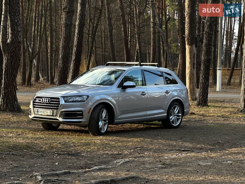 Внедорожник / Кроссовер Audi Q7 2015 в Киеве