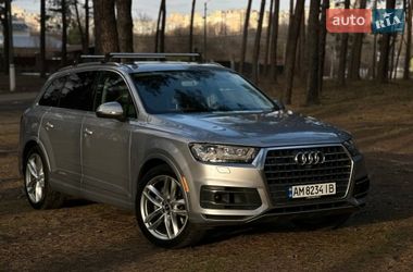Внедорожник / Кроссовер Audi Q7 2015 в Киеве