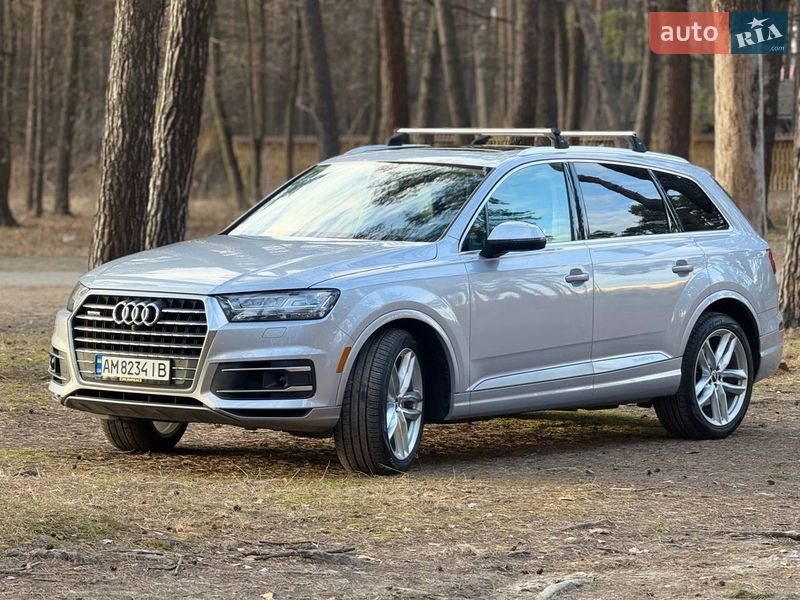 Внедорожник / Кроссовер Audi Q7 2015 в Киеве