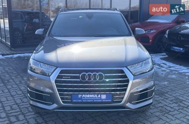 Внедорожник / Кроссовер Audi Q7 2018 в Нововолынске