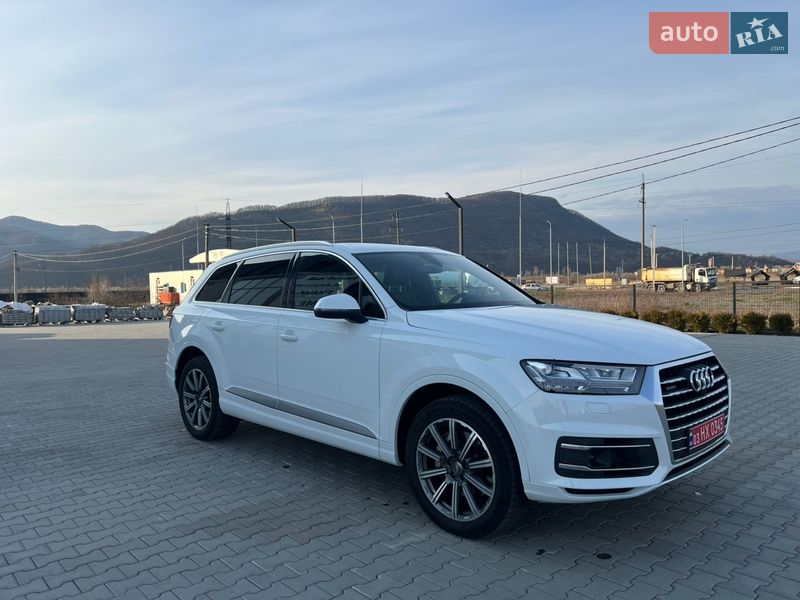 Внедорожник / Кроссовер Audi Q7 2016 в Хусте