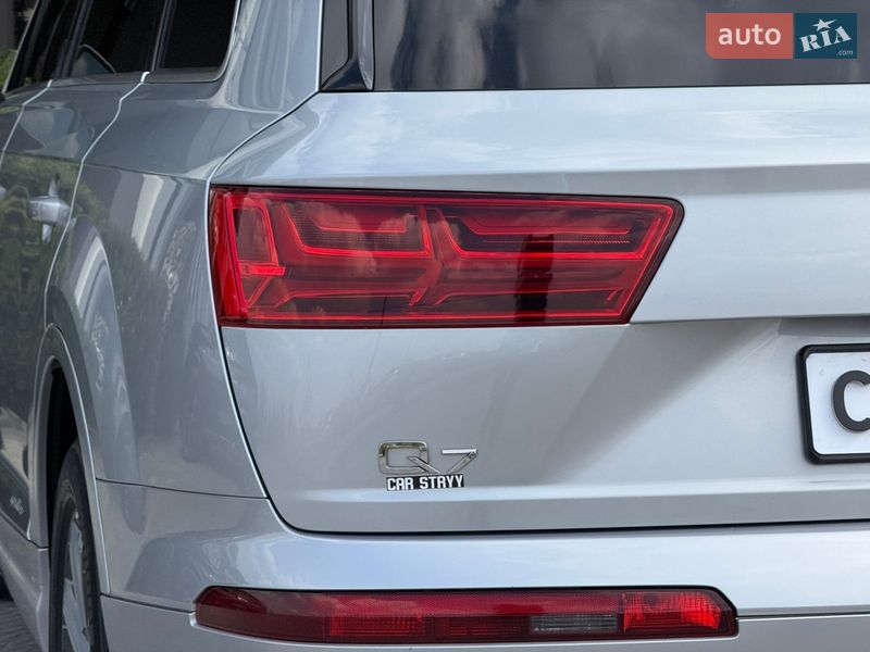 Внедорожник / Кроссовер Audi Q7 2017 в Стрые